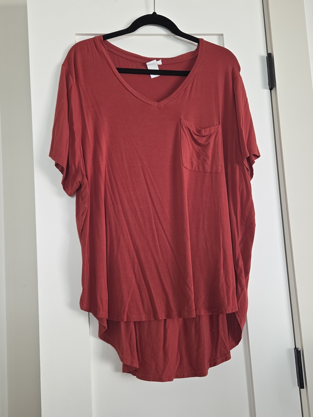 Relaxed V-Neck Short Sleeve Pocket Tee - Rust